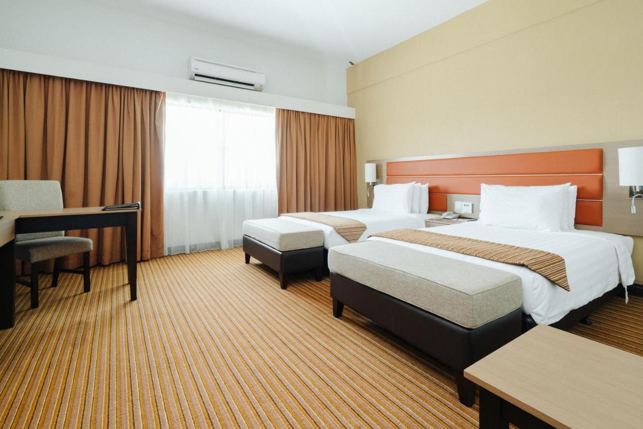 Raia Hotel & Convention Centre Terengganu Kuala Terengganu Exterior photo