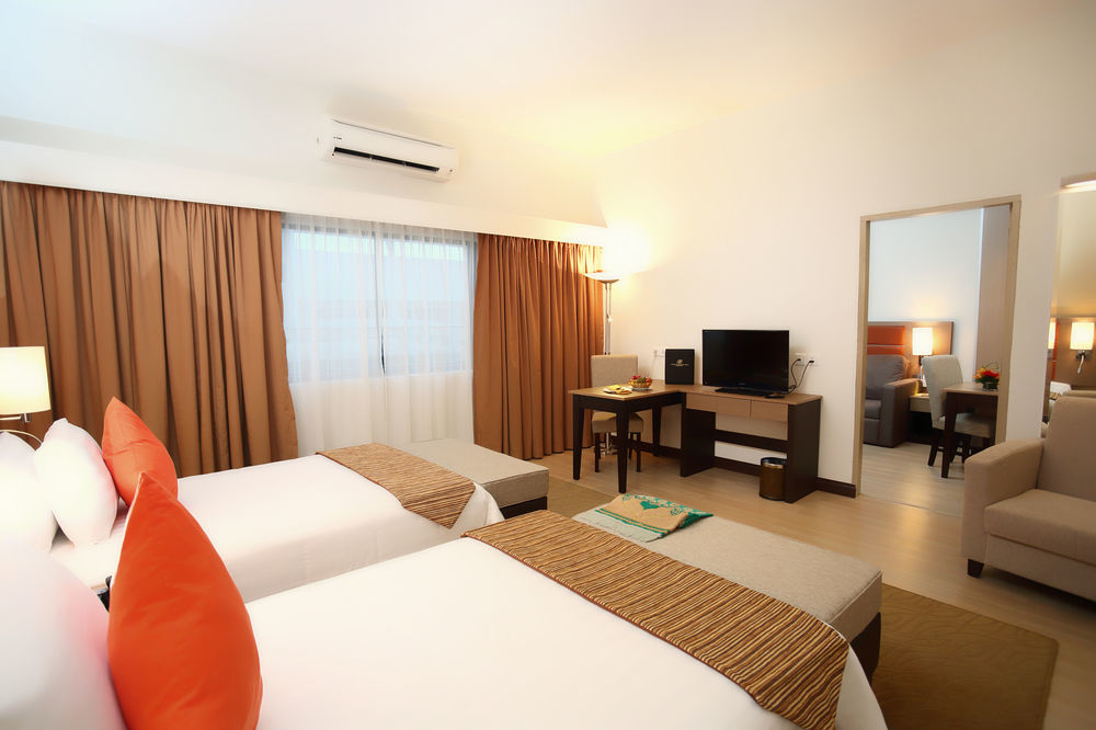 Raia Hotel & Convention Centre Terengganu Kuala Terengganu Exterior photo